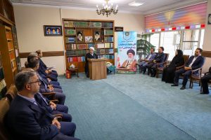 دیدار مدیران اداره کل مالیاتی آذربایجان شرقی به مناسبت هفته مالیات با نماینده ولی فقیه در استان 