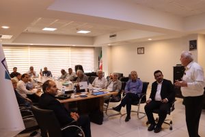 دریاچه ارومیه را بعد از این 《قوری گل》 صدا کنید.