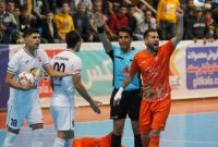 مس سونگون از داور بازی گیتی پسند شکایت کرد