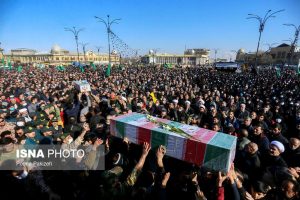 تشییع آلاله‌های سرخ عاشورایی در تبریز/ پیکر پاک فرزند روح‌الله در استانداری آذربایجان شرقی آرام گرفت