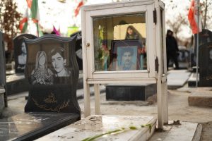 غبارروبی مزار مطهر شهدا بمناسبت دهه مبارک فجر 